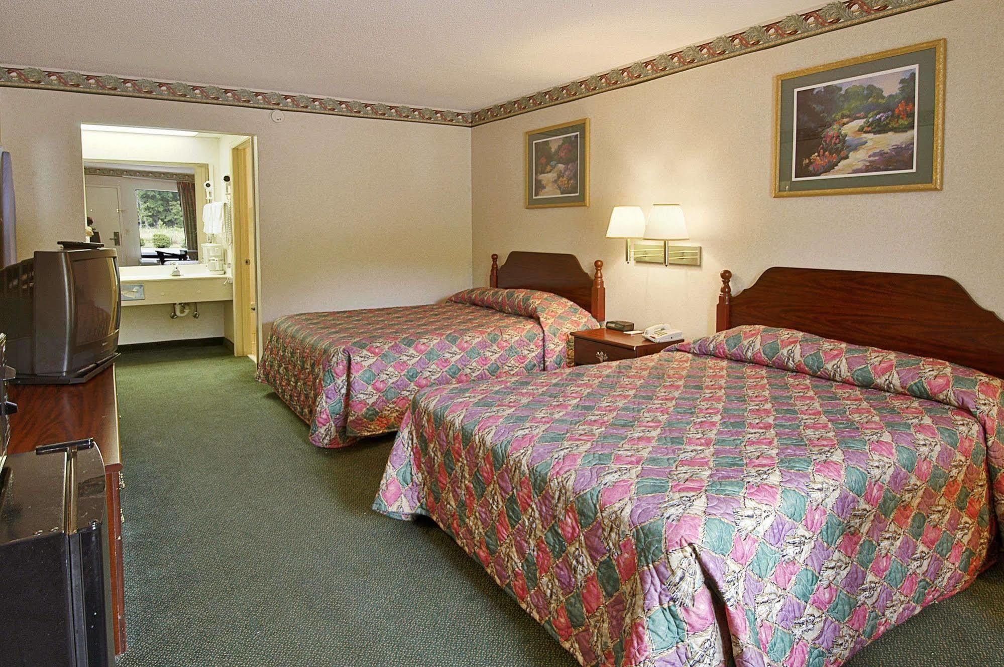 Executive Inn By Oyo Ridgeway I-77 Quarto foto